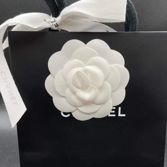 Authentic CHANEL Gift Bag Bundle - Picture 6 of 6